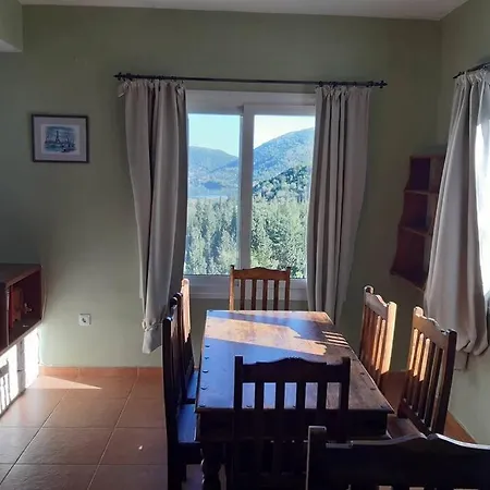 ヴィラ Sunrise With Stunning Views And Private Pool Katokhórion