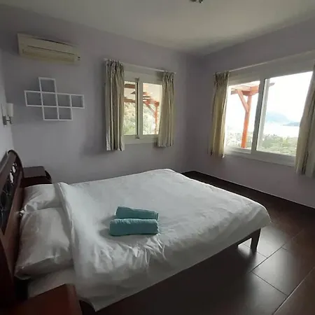 Villa Sunrise With Stunning Views And Private Pool Katokhórion